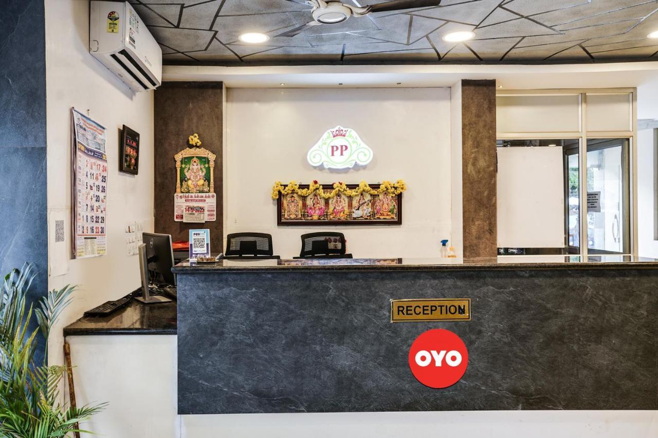 Oyo Flagship Pawan Park Hotel Велор Екстериор снимка