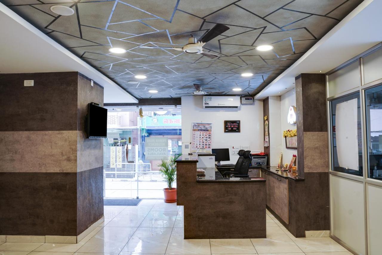 Oyo Flagship Pawan Park Hotel Велор Екстериор снимка