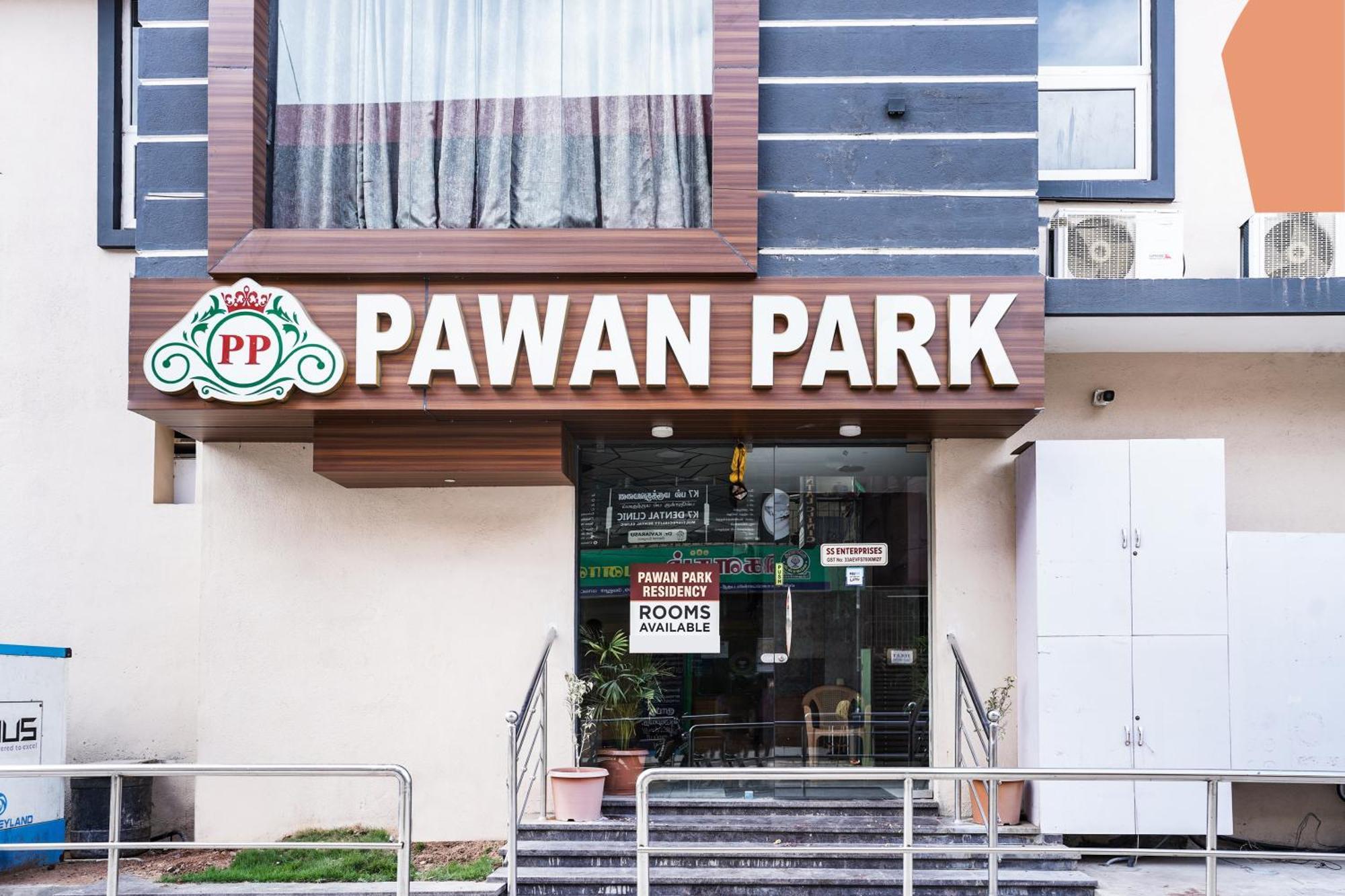 Oyo Flagship Pawan Park Hotel Велор Екстериор снимка